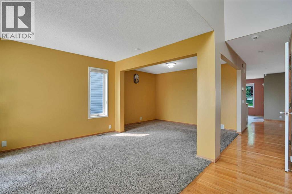332 Harvest Hills Drive NE