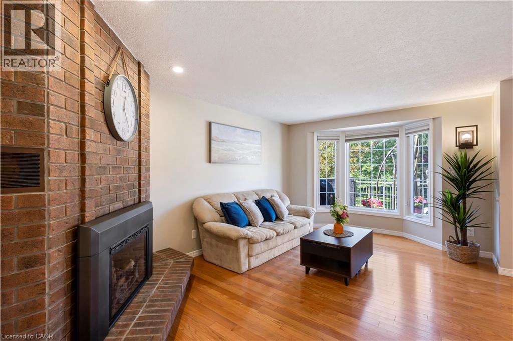 475 BEECHWOOD Drive Unit# 4