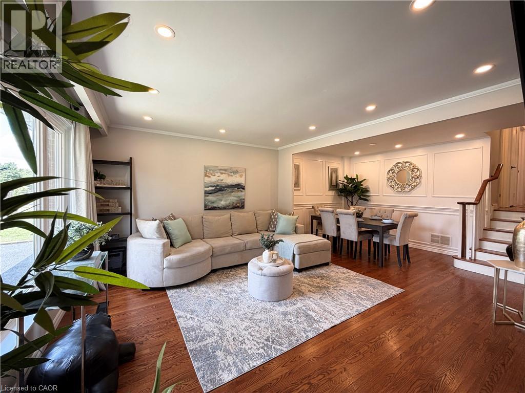238 LAURIER Avenue