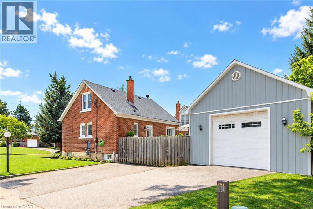 32 BELLEVIEW Avenue