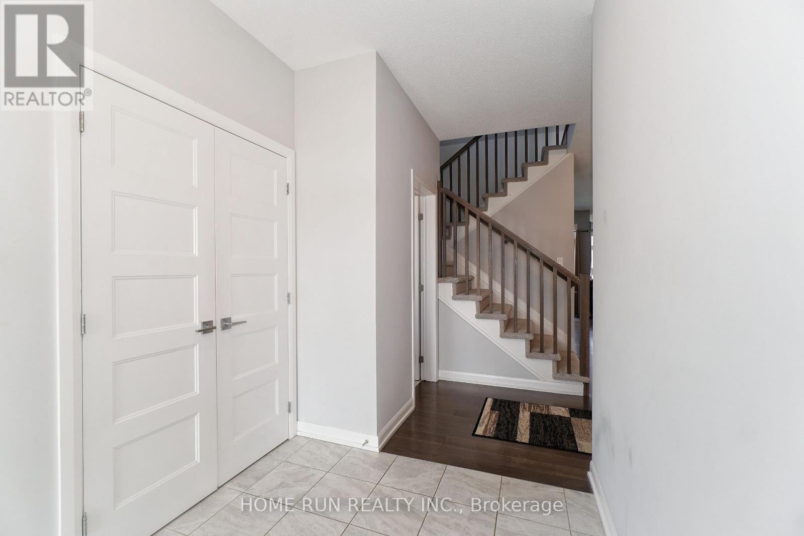282 NELSON STREET E