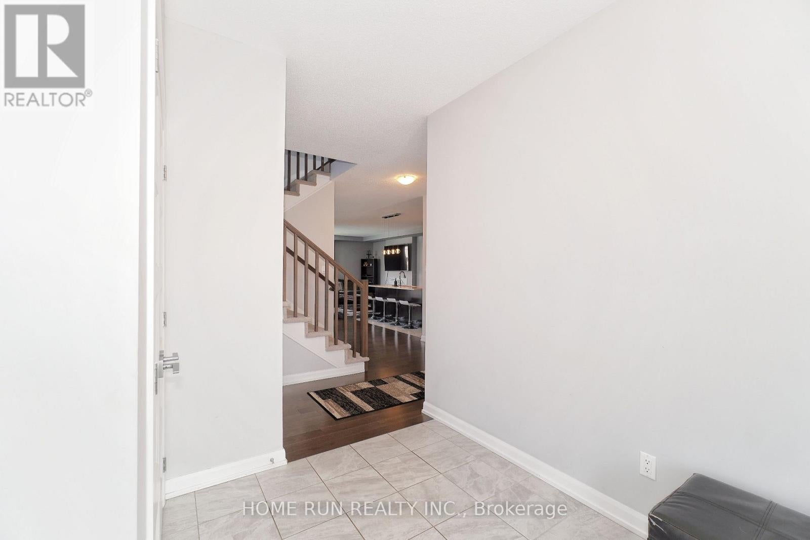 282 NELSON STREET E