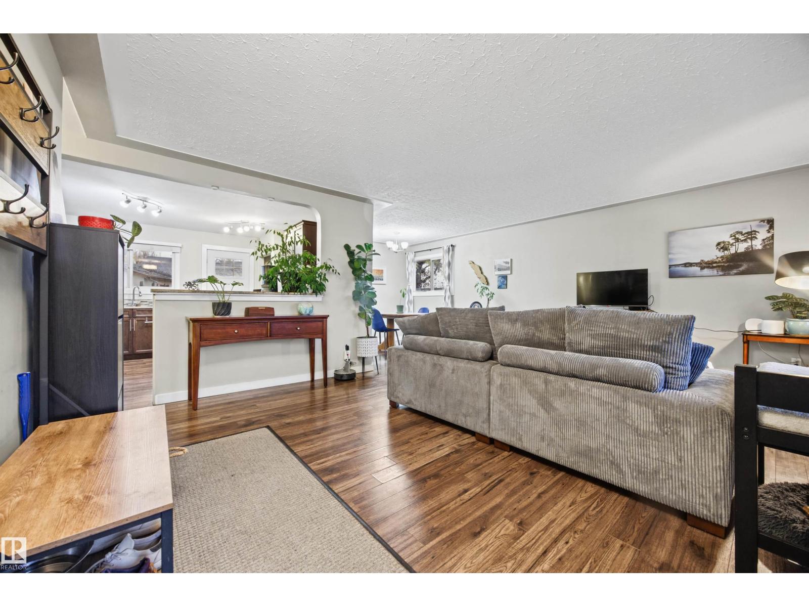 10235 FULTON RD NW