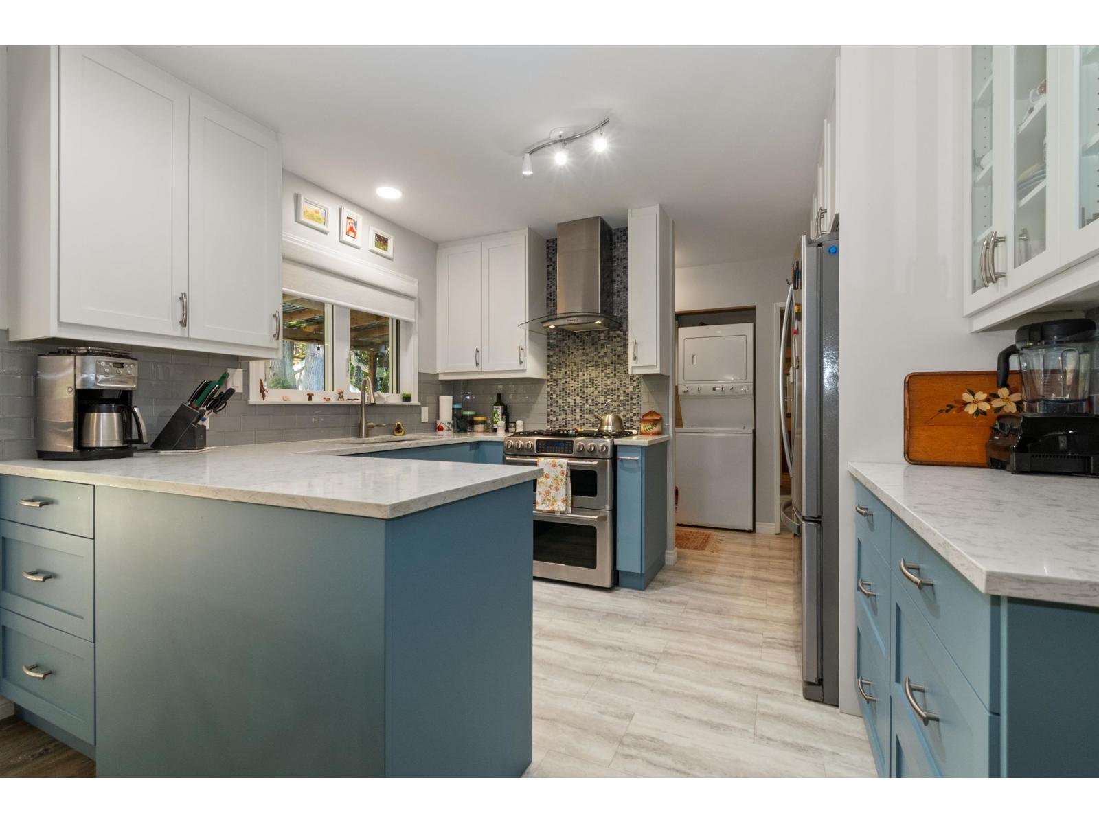 624 MOUNTAIN VIEW ROAD, Cultus Lake North