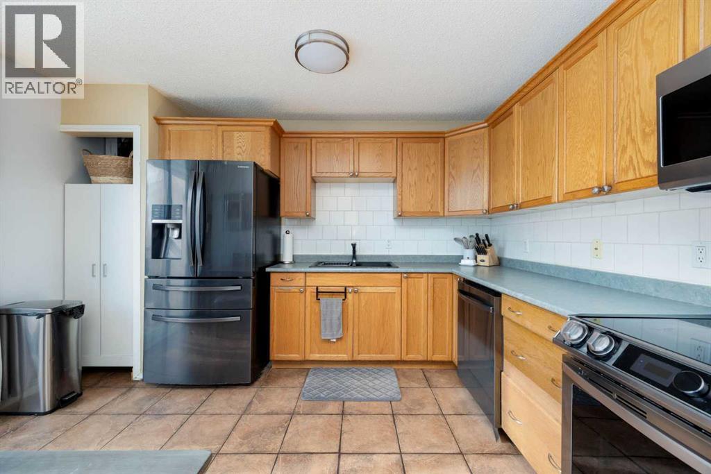 141 Bird Crescent