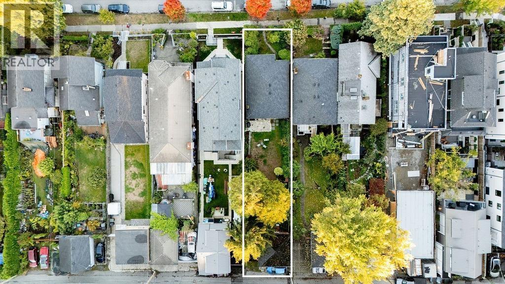 3315 VICTORIA DRIVE