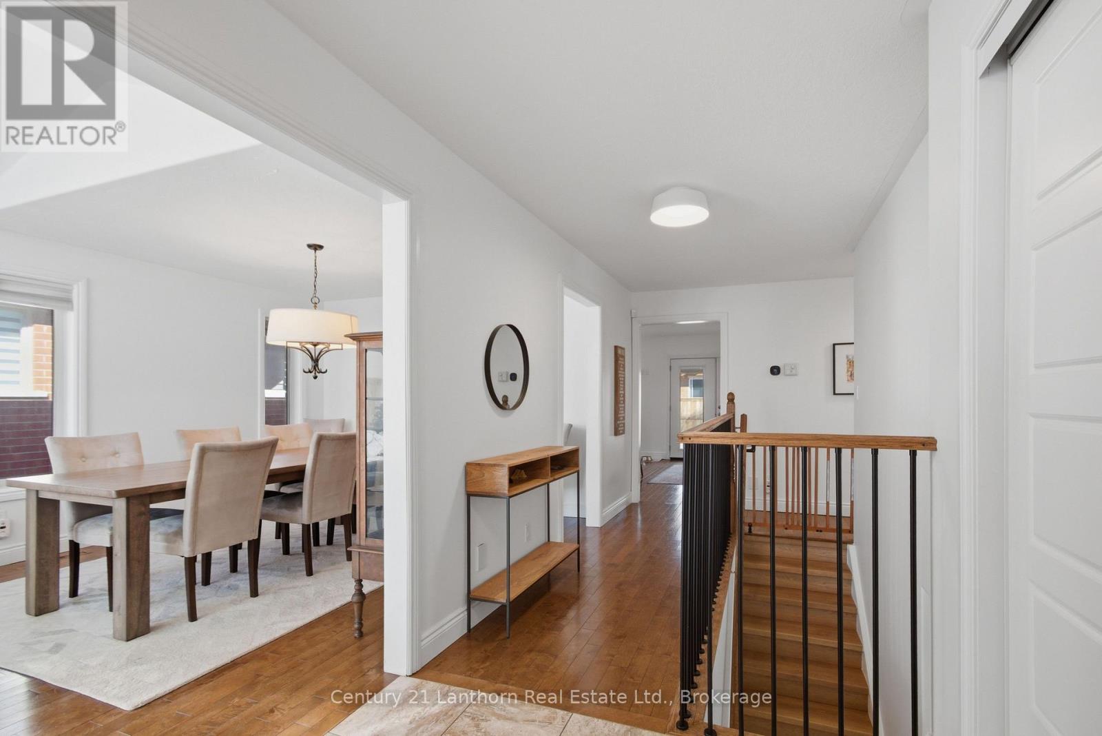 28 HICKORY GROVE