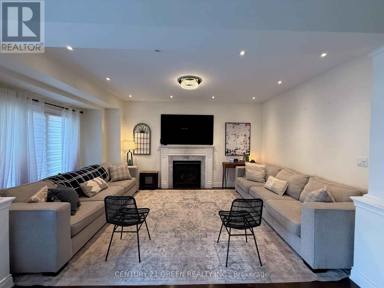 MAIN & 2ND FLOOR - 37 PRAIRIE CREEK CRESCENT