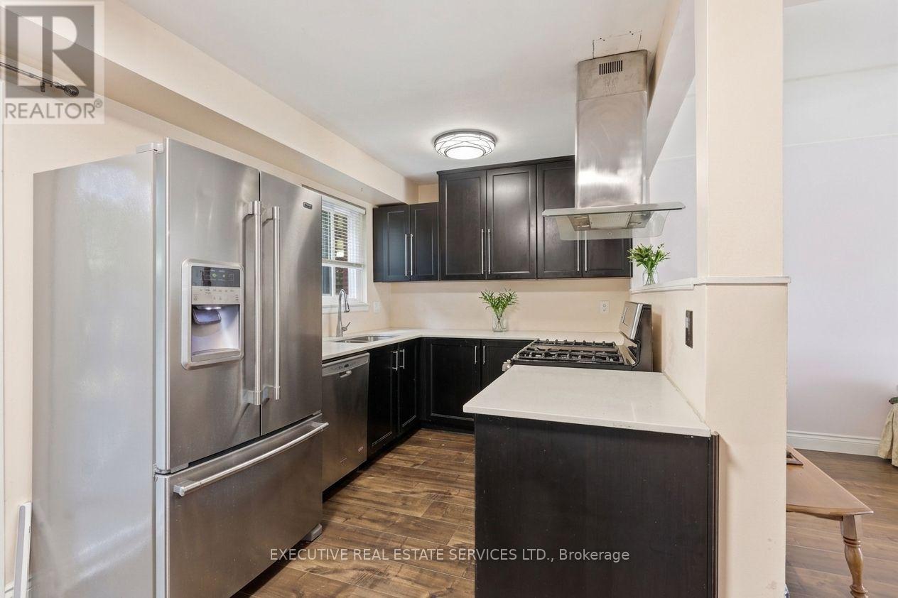 60 CHIPWOOD CRESCENT