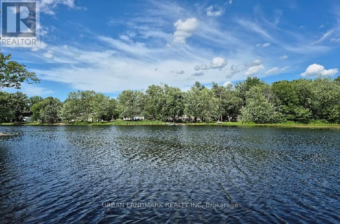 36 TWEEDSMUIR CRESCENT