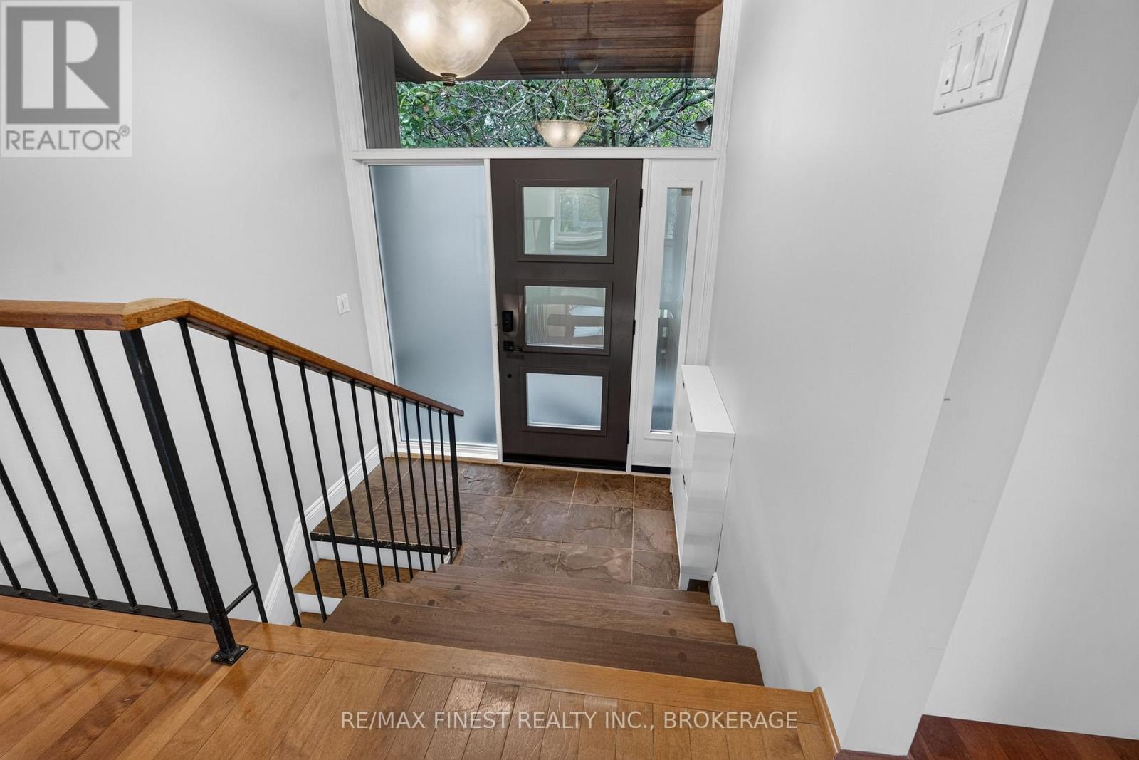 11 EDGEWOOD ROAD