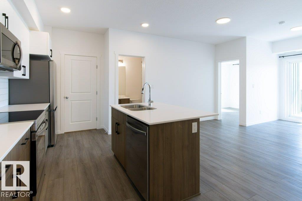 #206 9211 228 ST NW