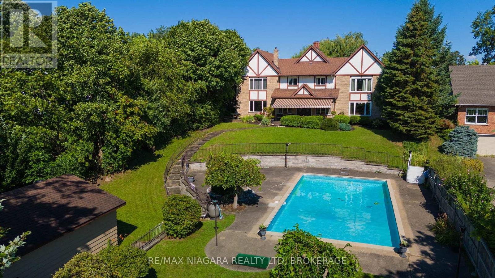 140 LAKESHORE ROAD