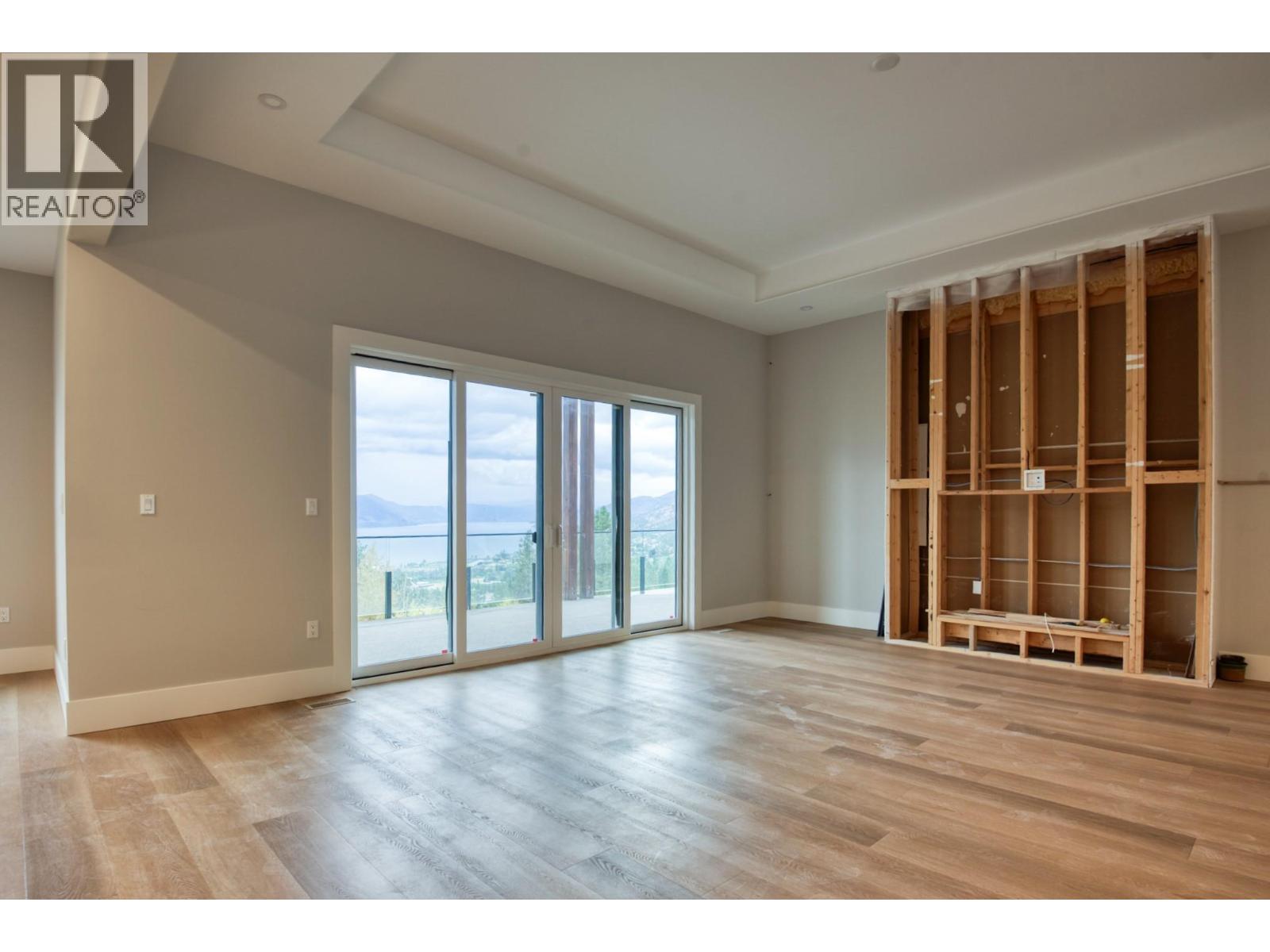 2835 Outlook Way
