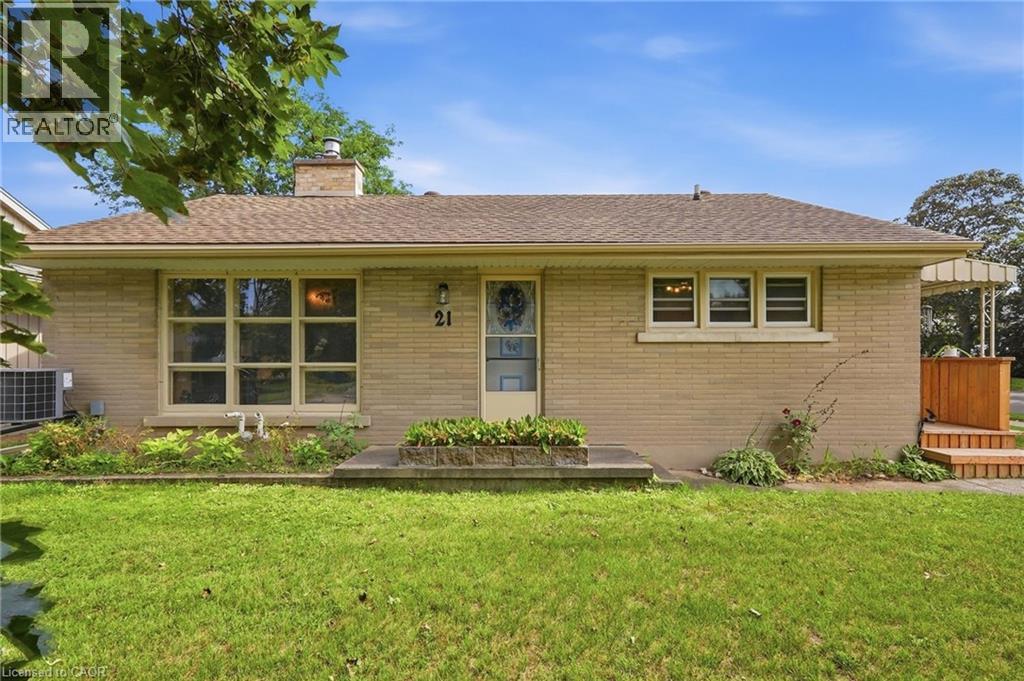21 OAKWOOD Avenue