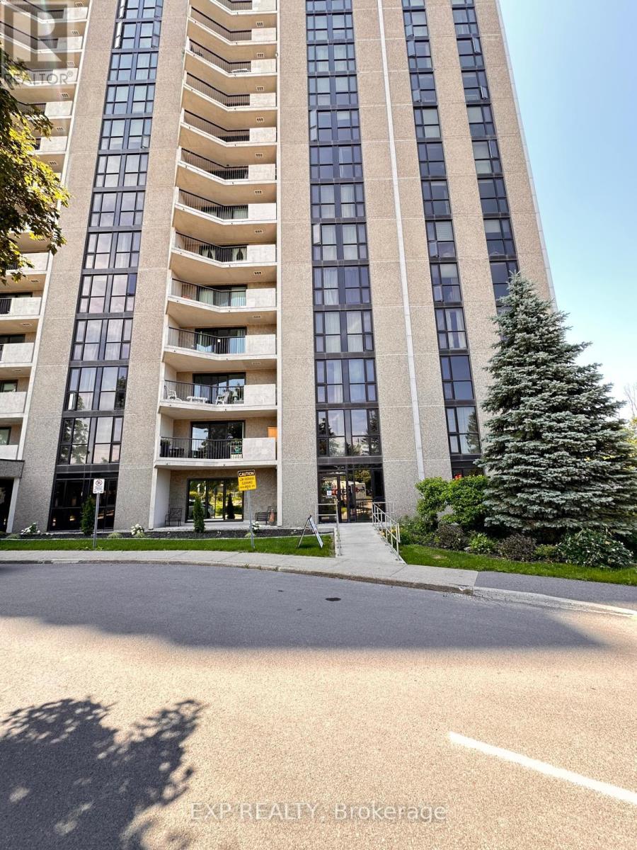 907 - 1025 RICHMOND ROAD