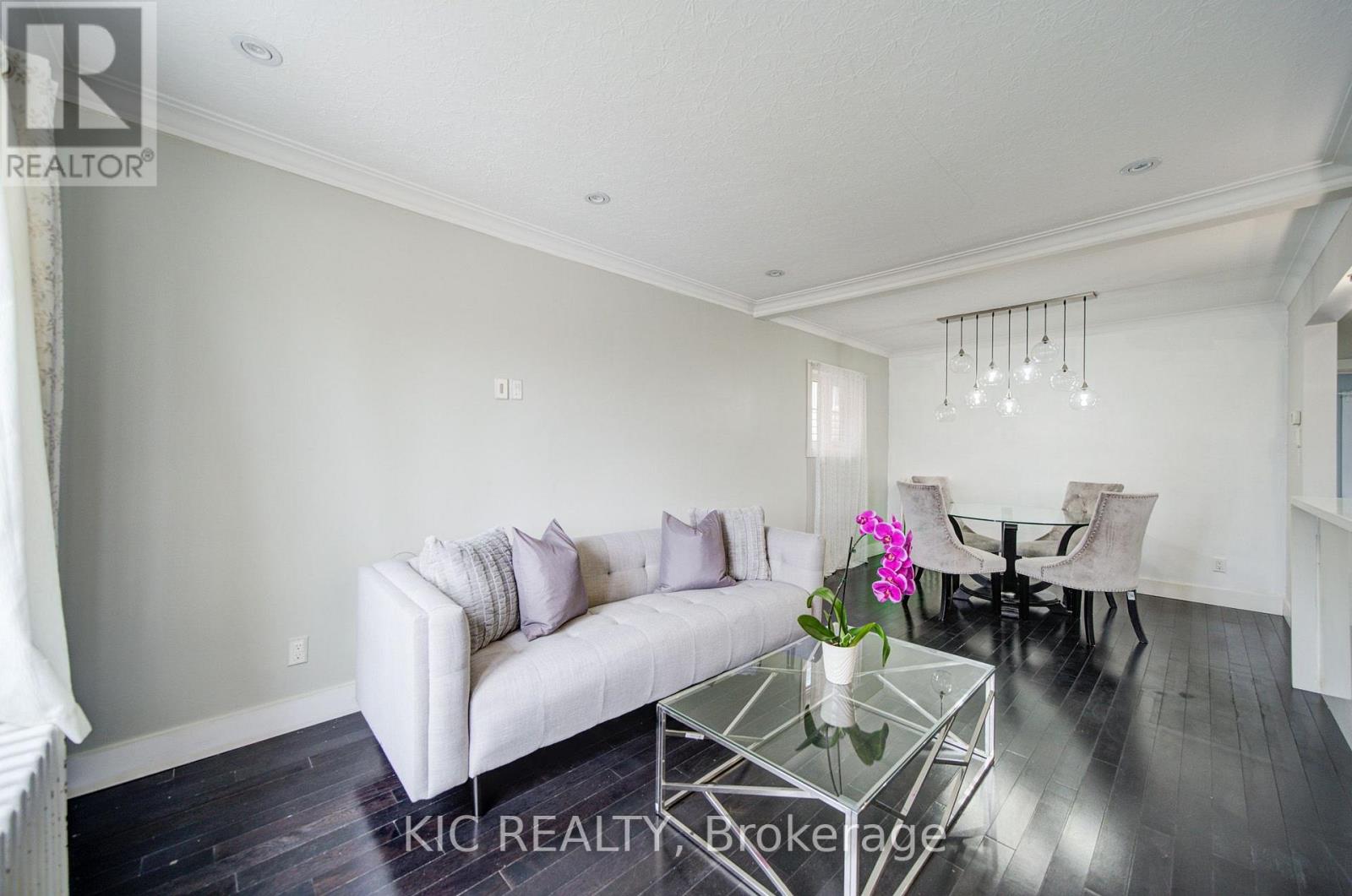 35 MONTCALM AVENUE NW