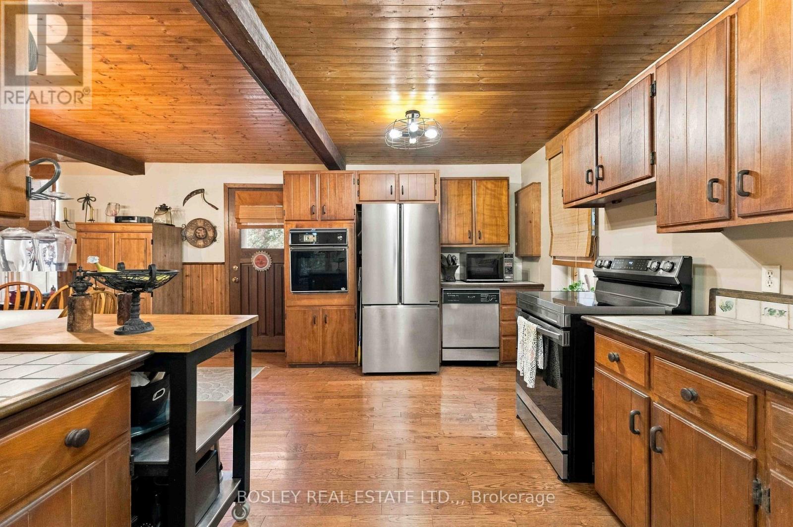 860 MOYER ROAD