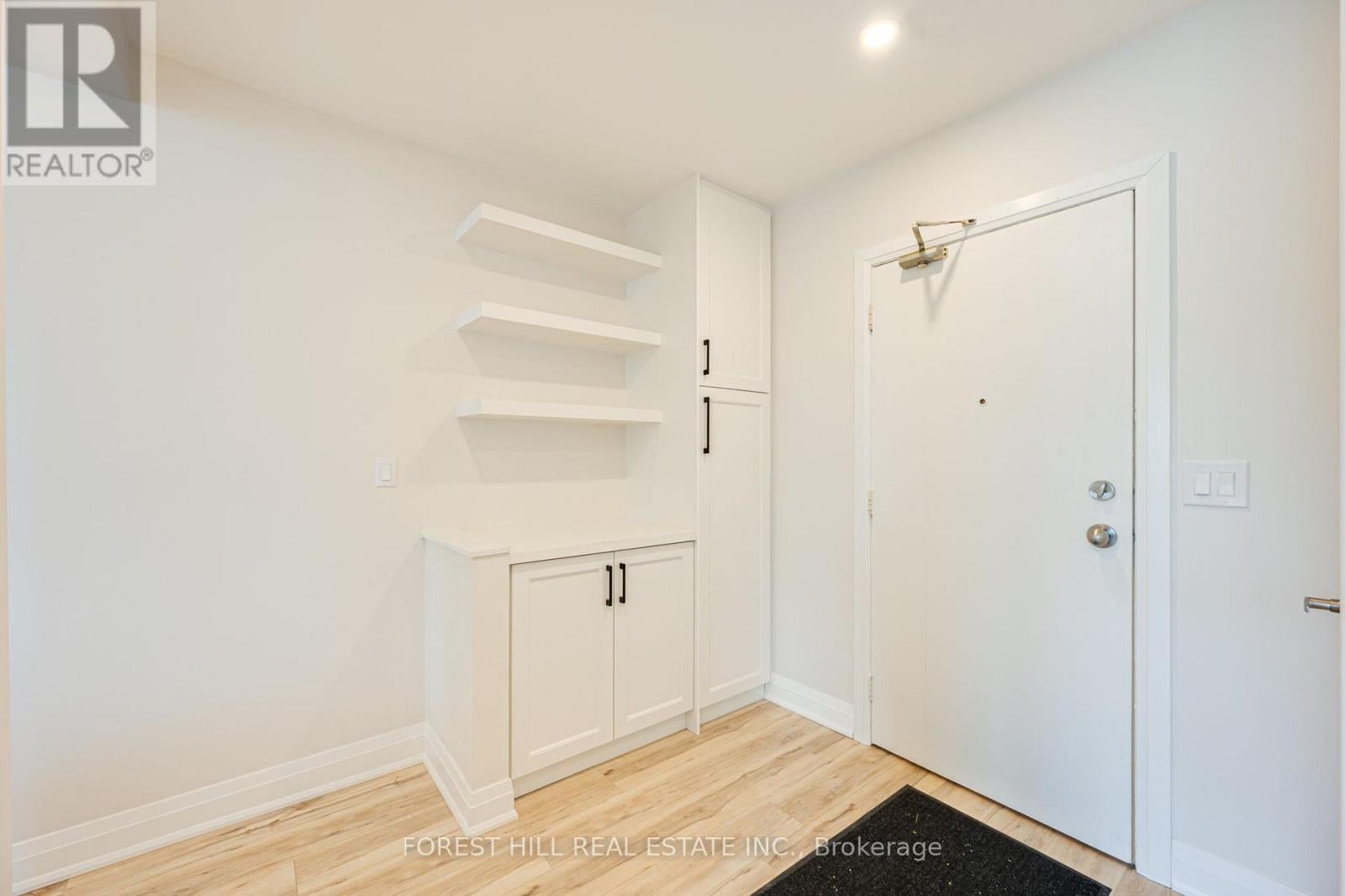 2 - 7725 YONGE STREET