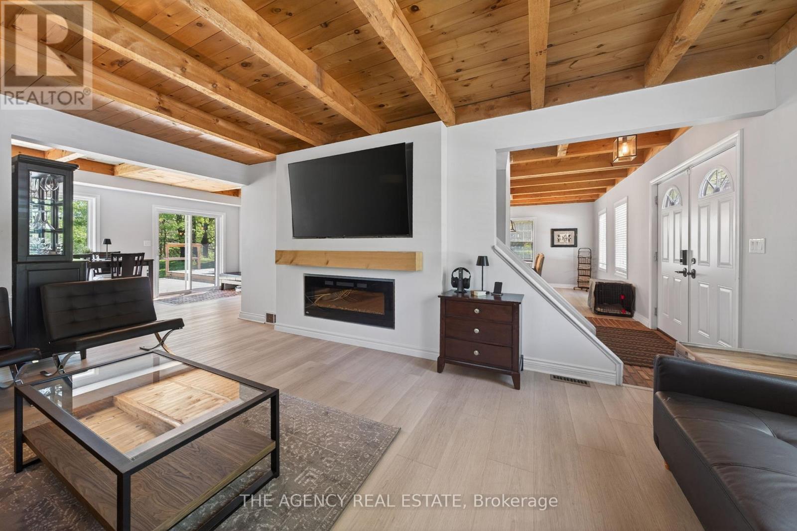 7904 KATHARINE CRESCENT