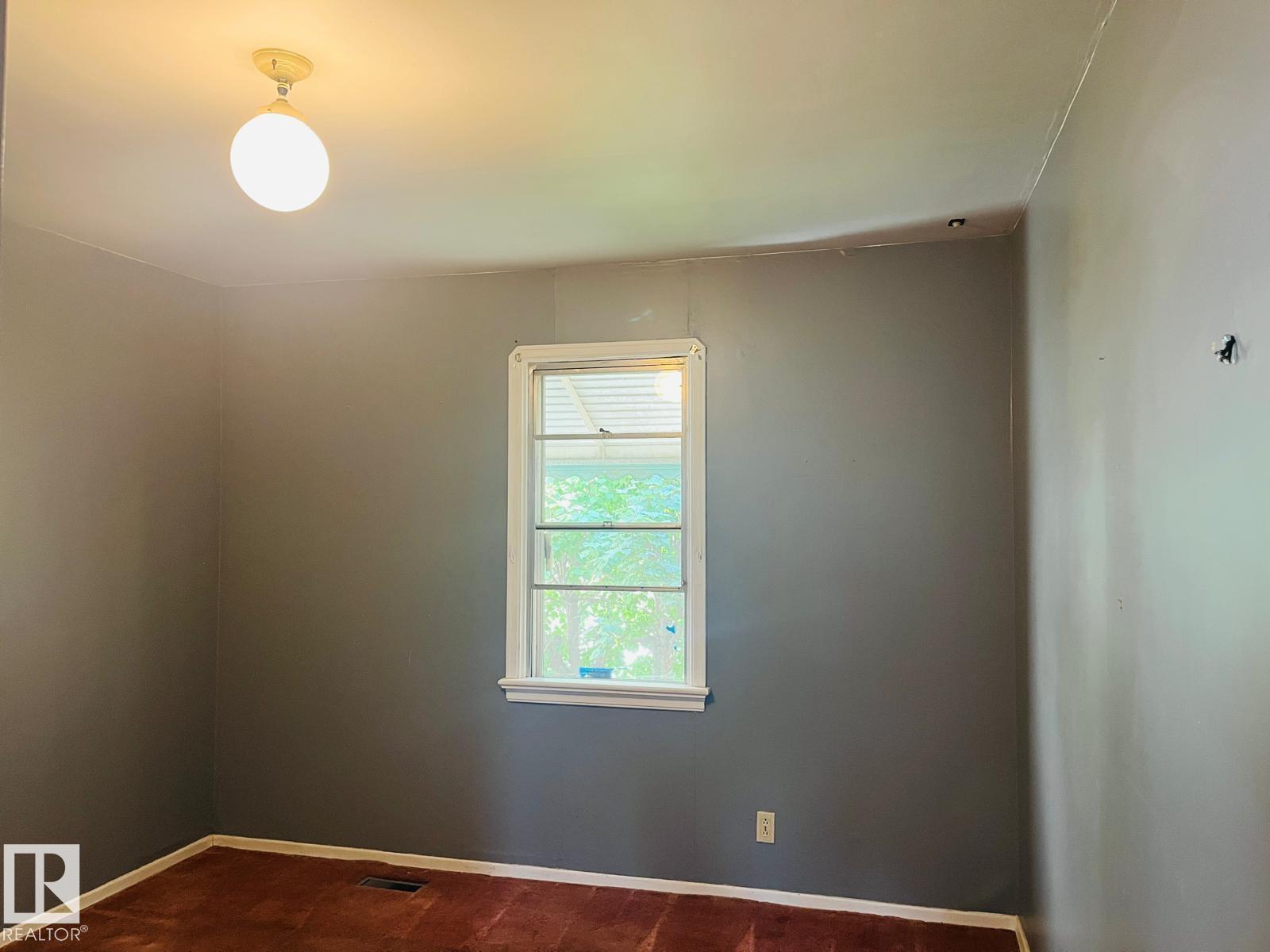 11408 82 ST NW