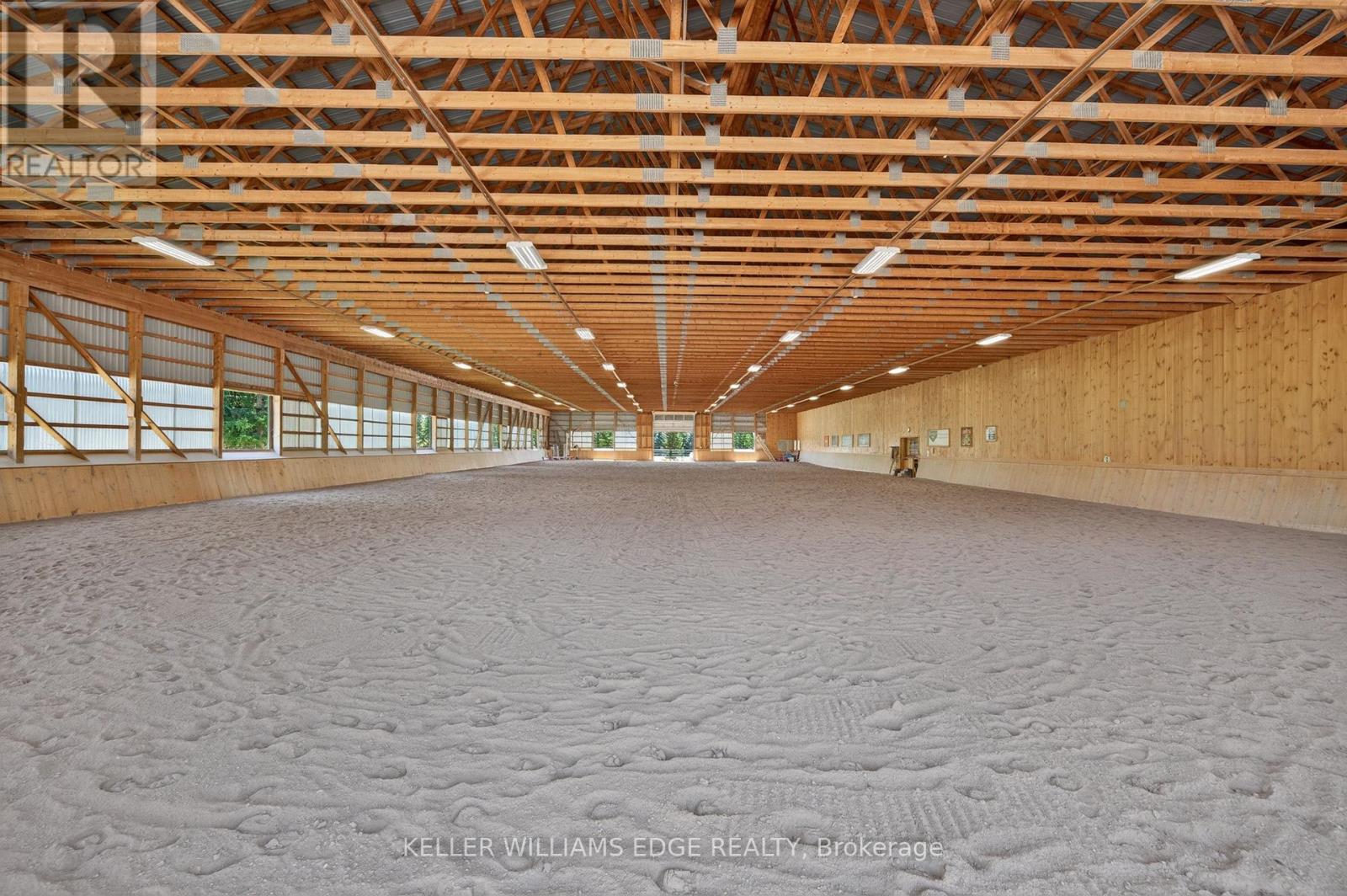 564 8TH CONCESSION ROAD E