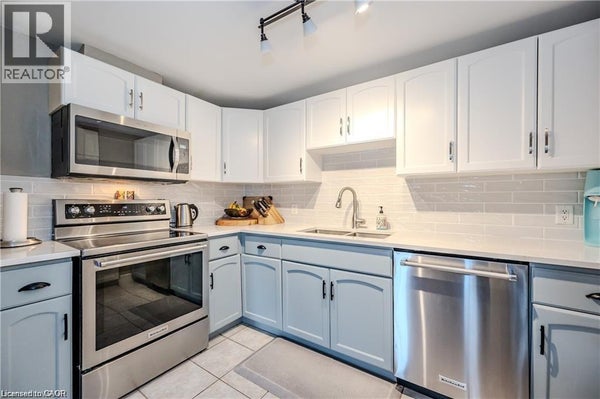 301 - 5 Father David Bauer Dr, Waterloo, ON 4