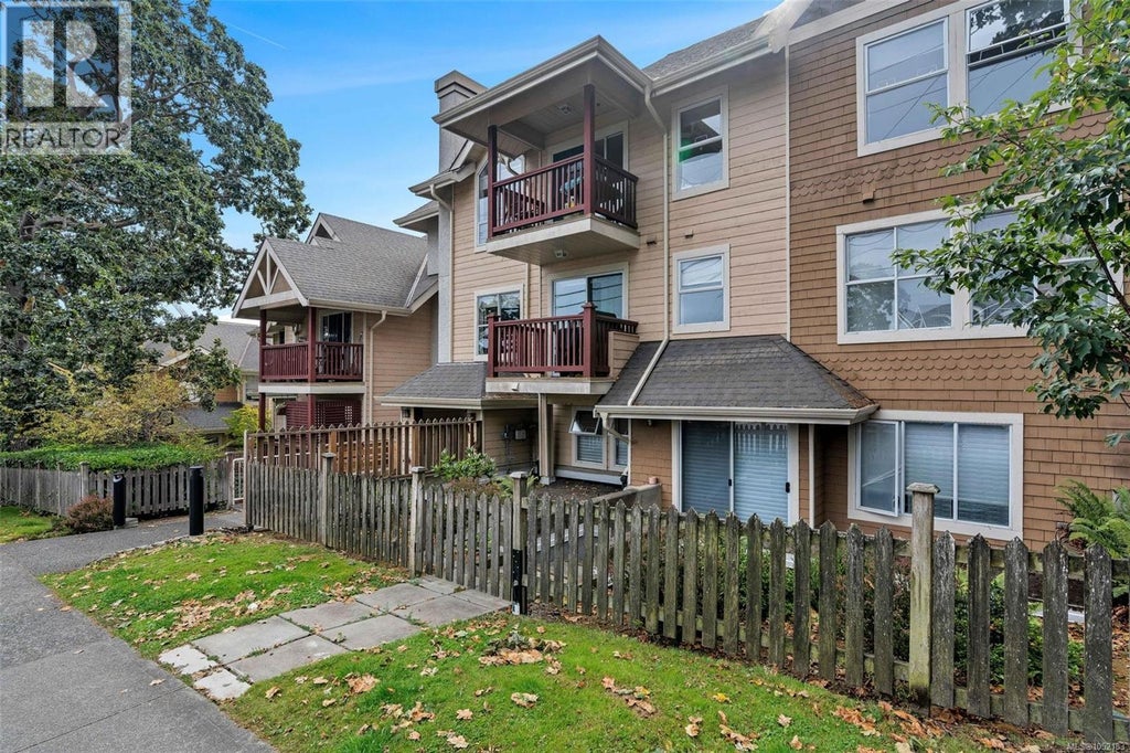 305 1593 BEGBIE ST, VICTORIA, BC V8R 1K9 - Image 2562365047.jpeg?d=l