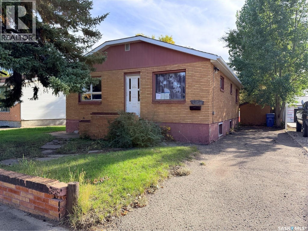 438 3RD STREET, ESTEVAN, SK S4A 0P2 - Image 1809082993.jpeg?d=l