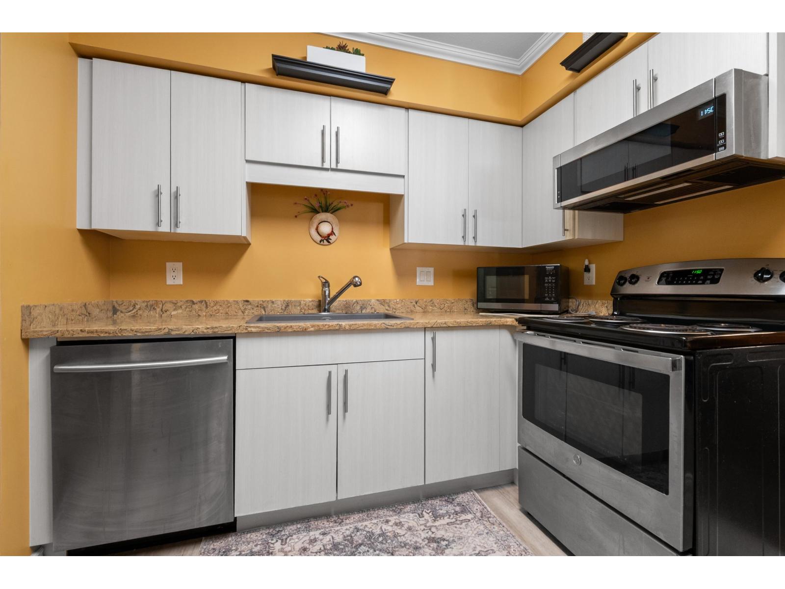 109 8725 ELM DRIVE, Chilliwack Proper South