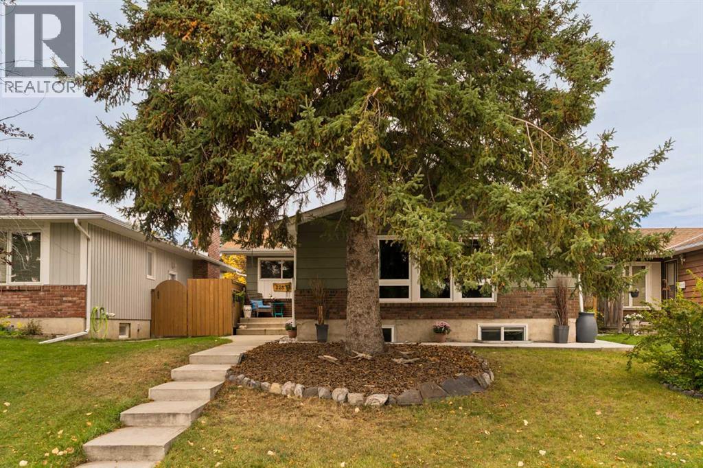 228 Midridge Crescent SE