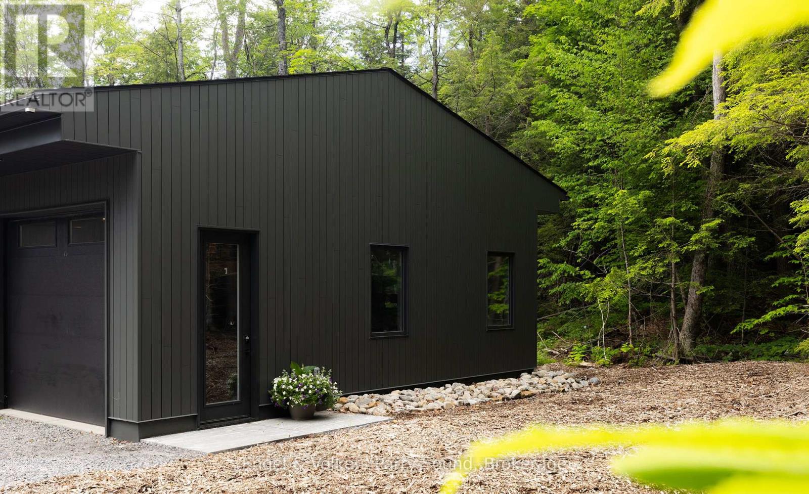 15 BEECHWOOD DRIVE