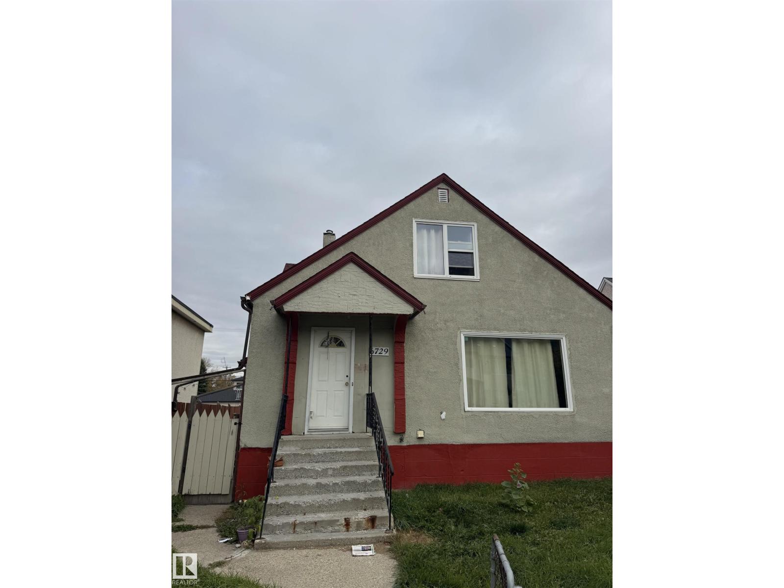 6729 106 ST NW