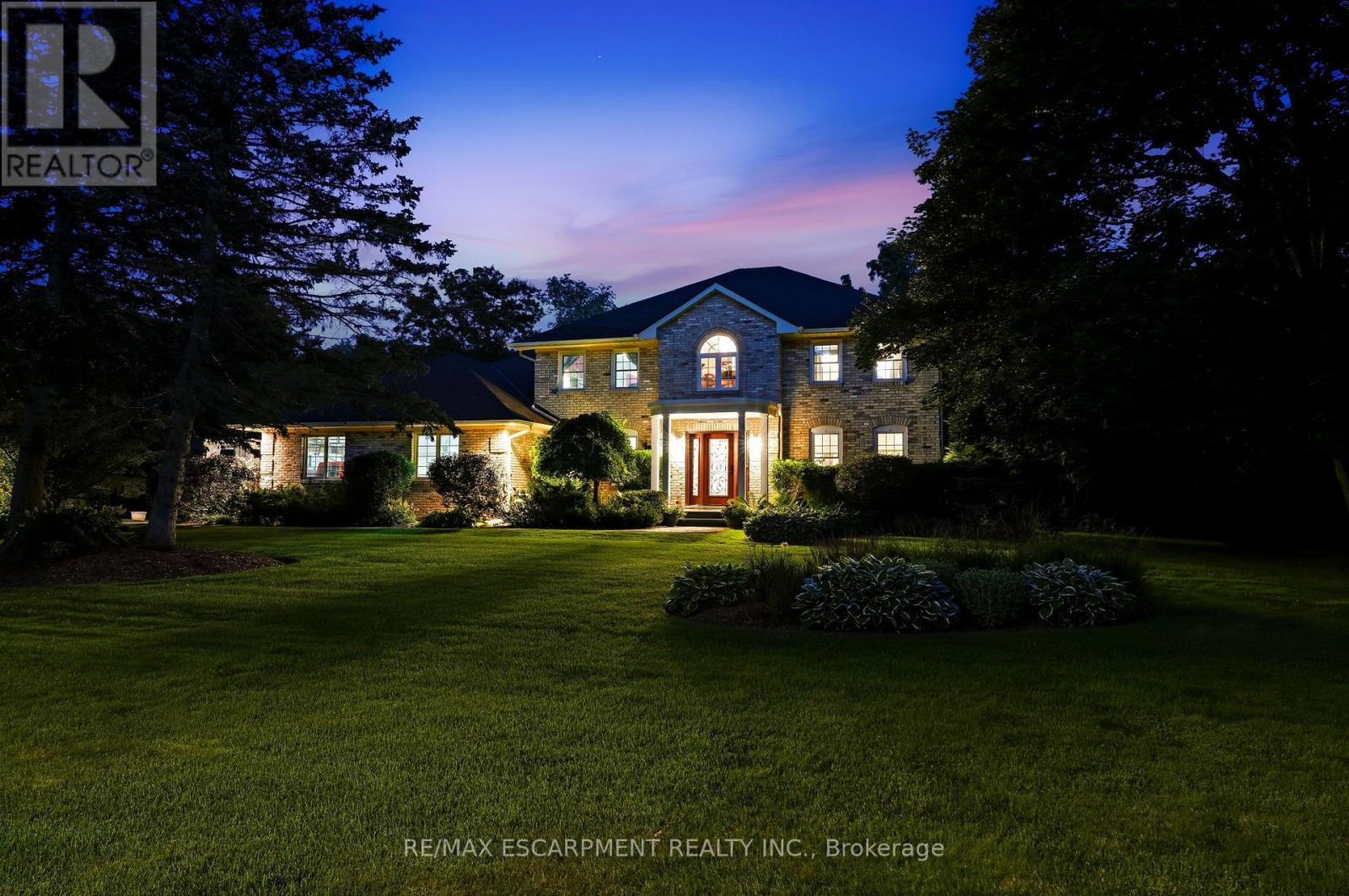 48 WOODEND DRIVE