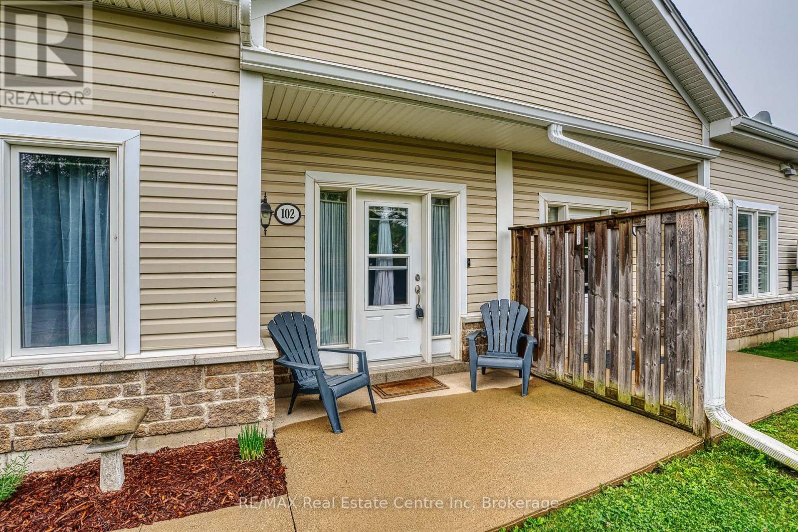 102 - 760 WOODHILL DRIVE