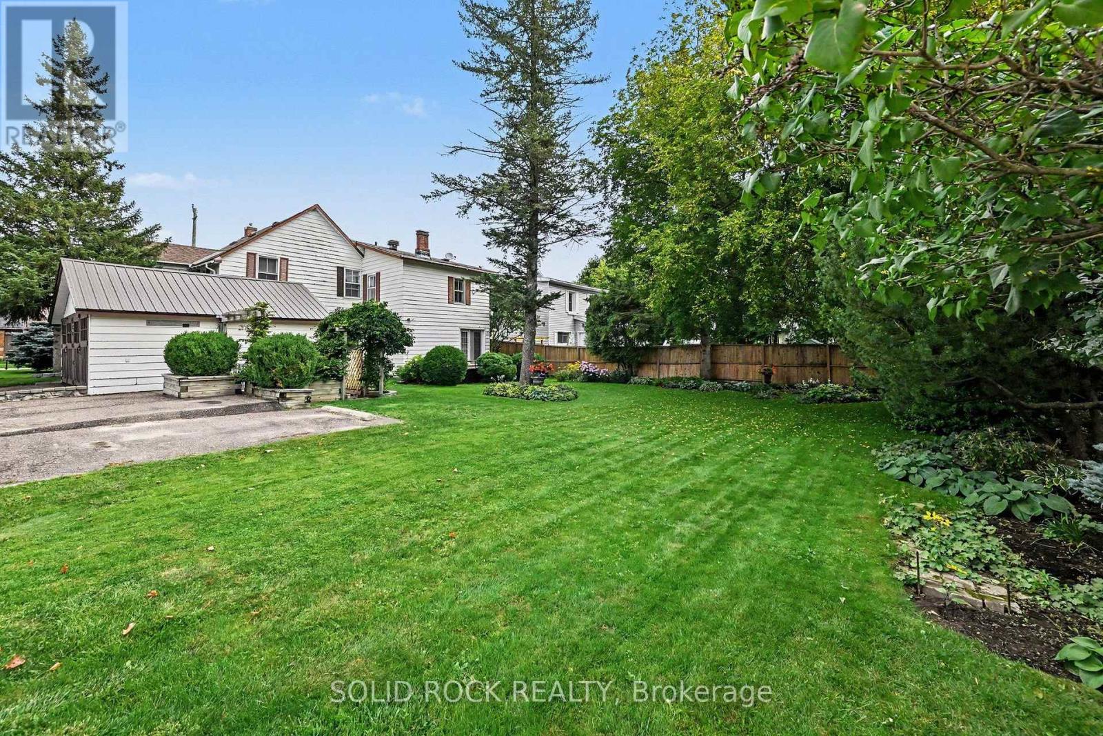85 RENFREW AVENUE W