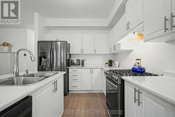 39 Crows Nest Lane, Clarington (Bowmanville), ON 5