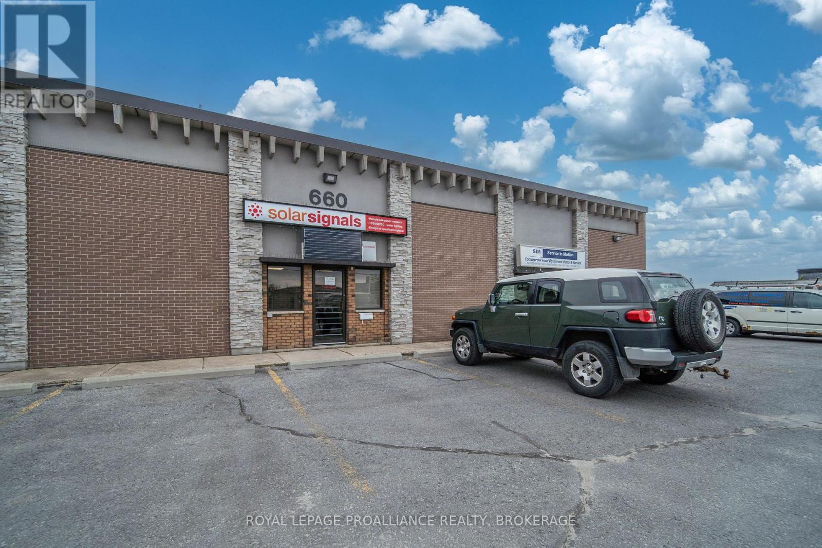 UNIT B - 660 JUSTUS DRIVE