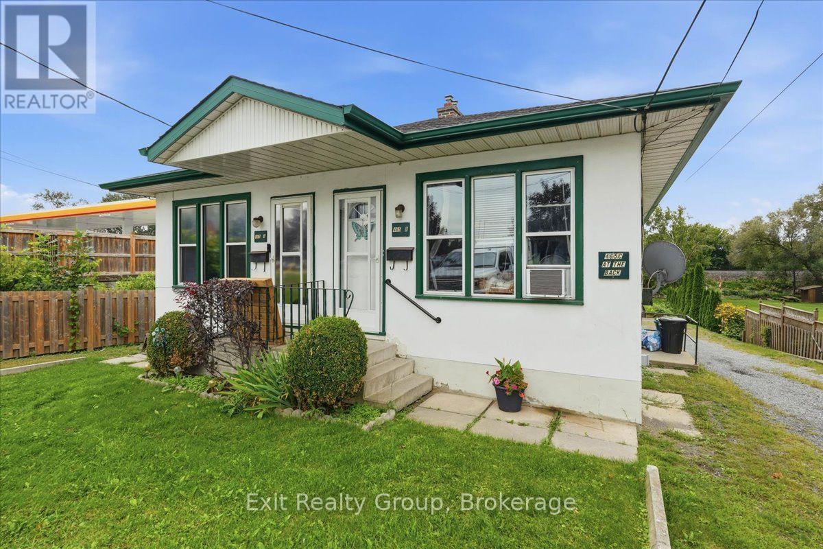 465 DUNDAS STREET W