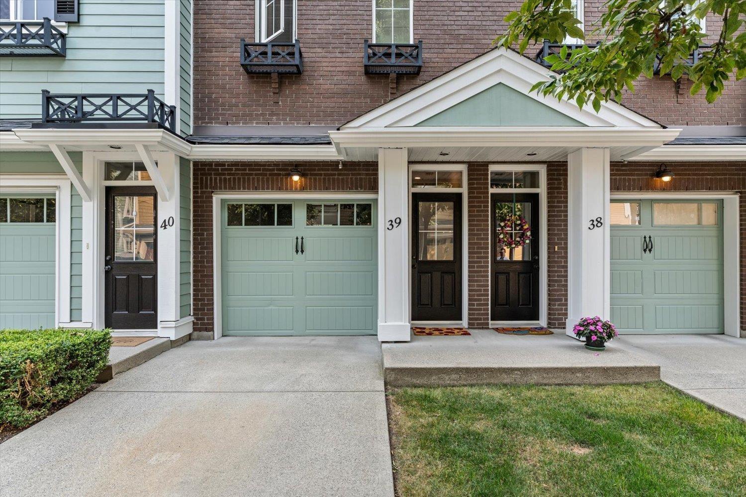 39 5805 SAPPERS WAY, Garrison Crossing