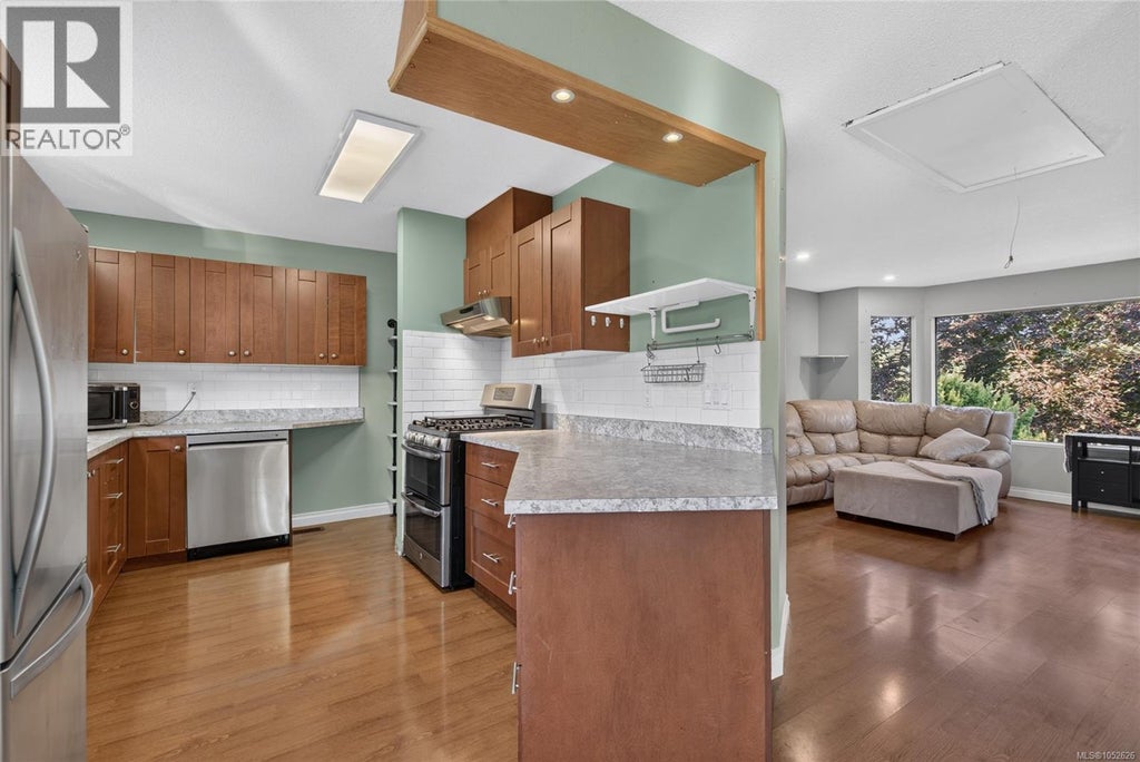 7115 WALLACE DRIVE, CENTRAL SAANICH, BC V8M 1G9 - Image 3733891156.jpeg?d=l