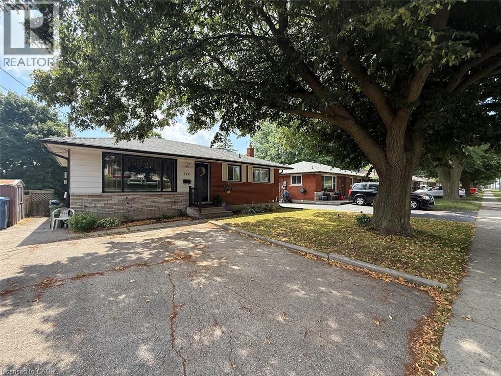 374 VICTORIA Road N
