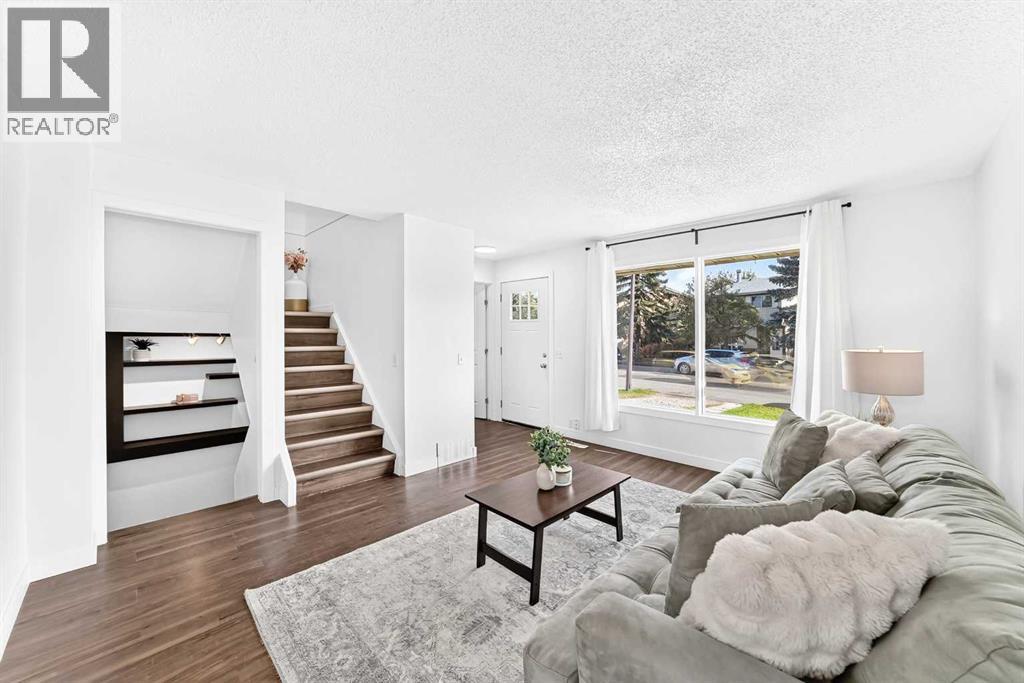 60 Erin Mount Crescent SE
