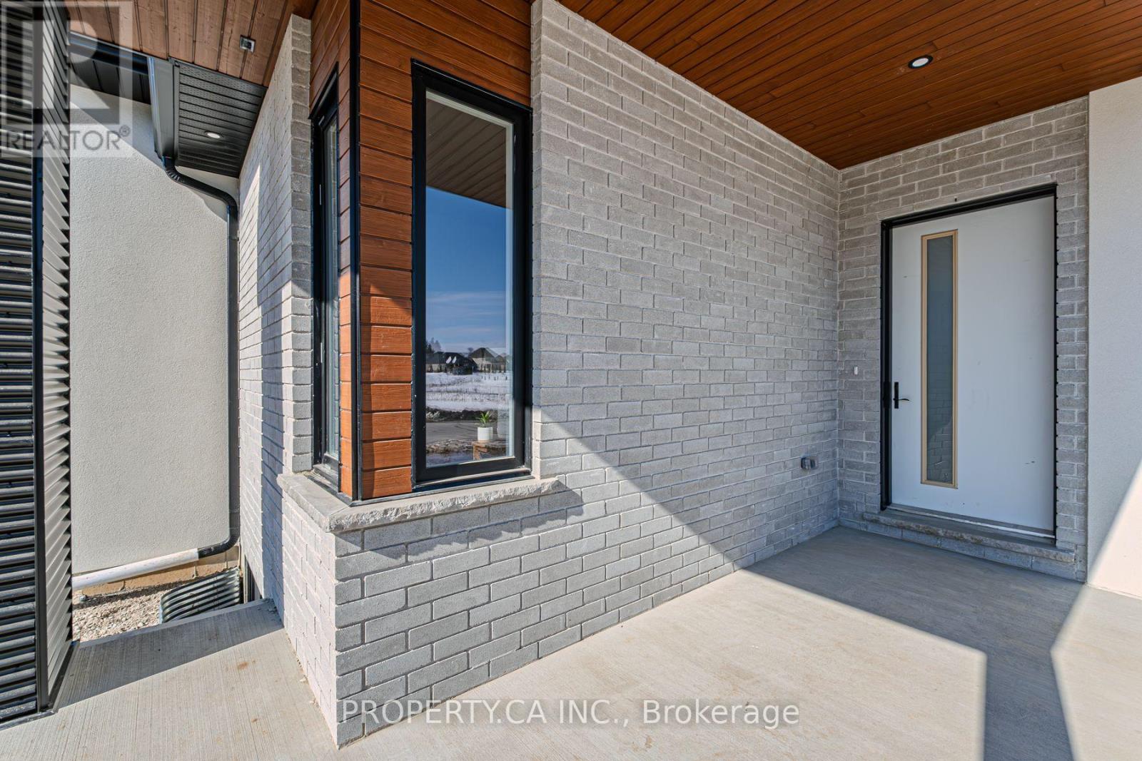 2 HUDSON DRIVE