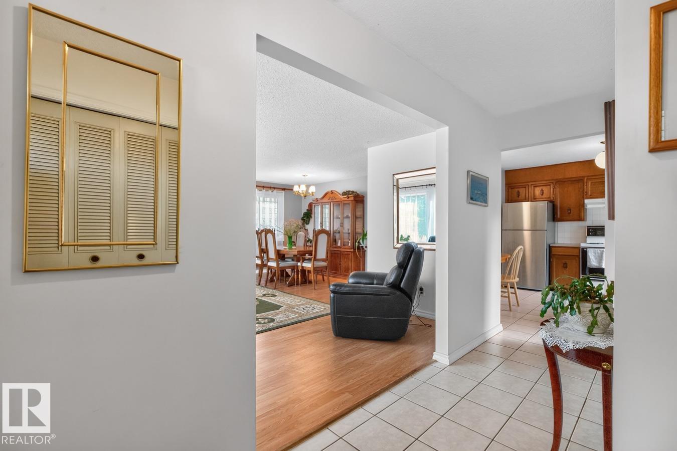 11464 152A AV NW