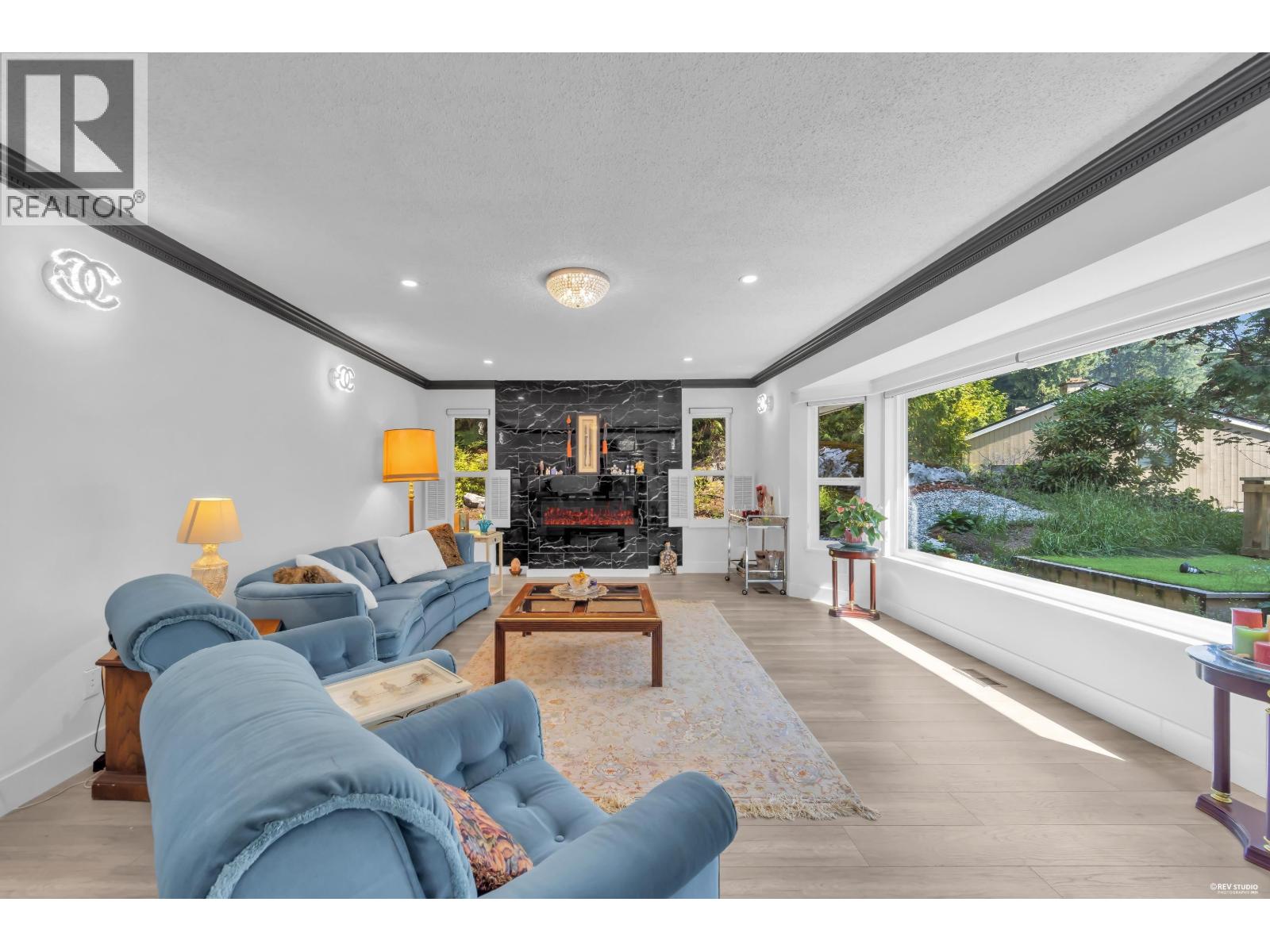 4621 CAULFEILD DRIVE