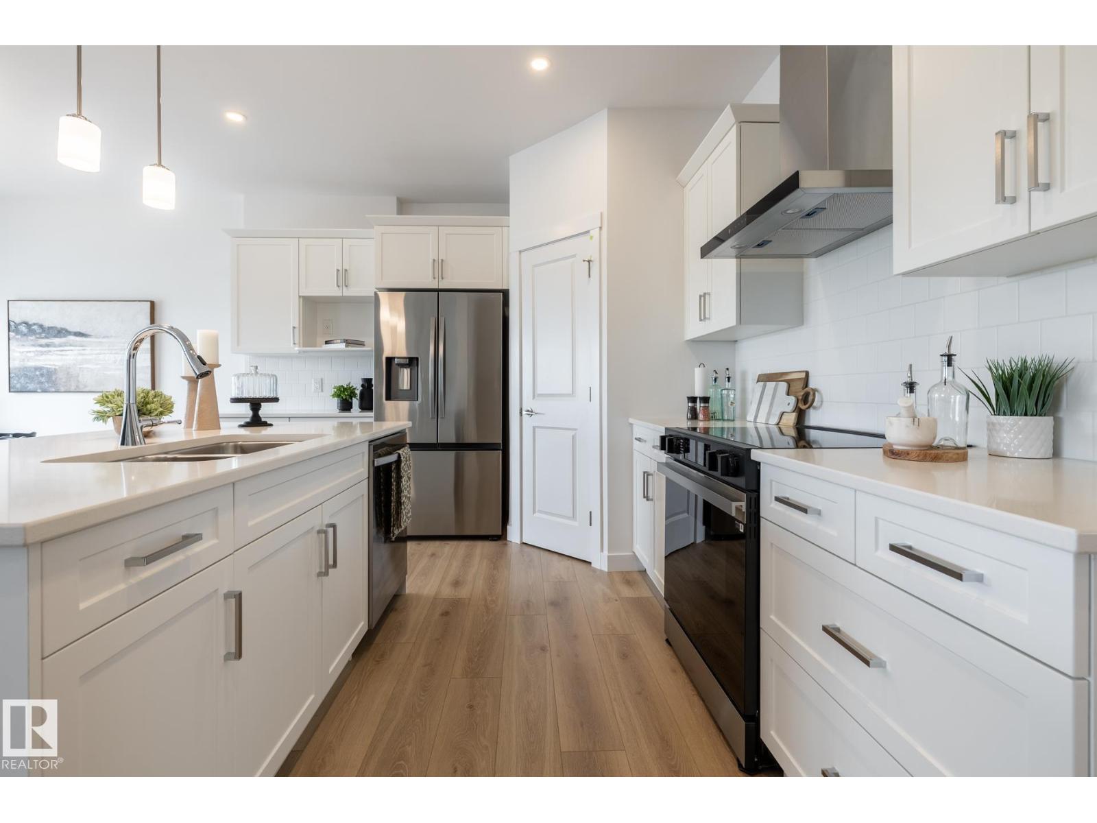 307 158 AV NE