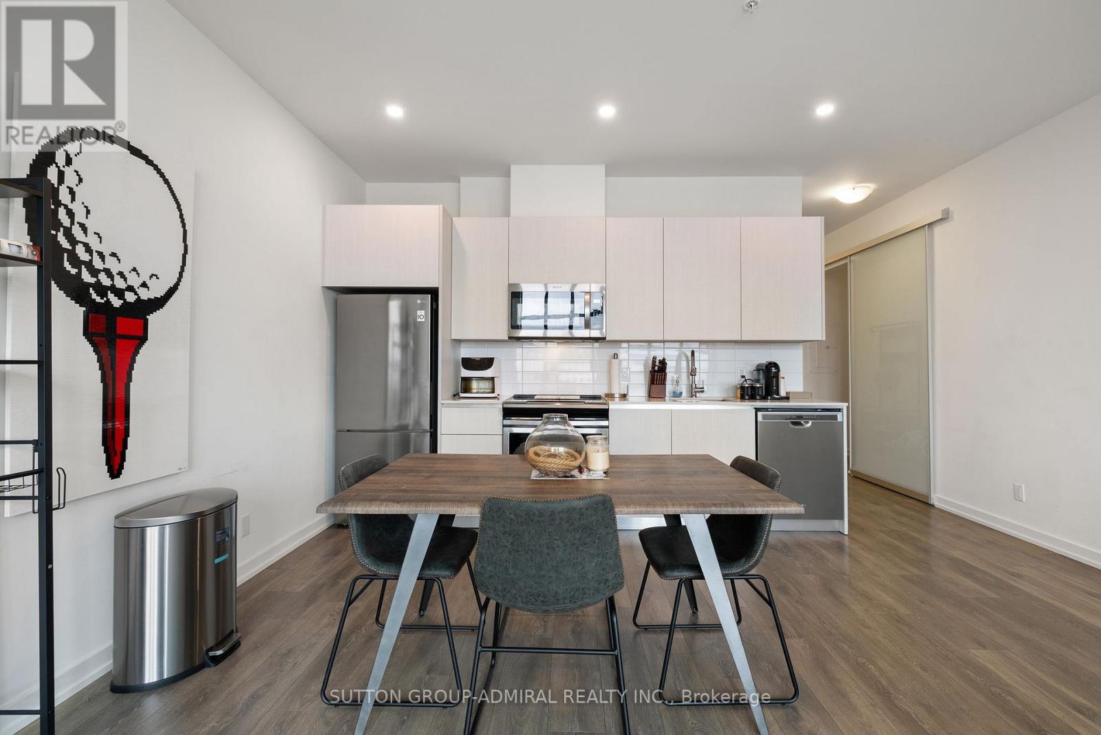 305 - 21 MATCHEDASH STREET