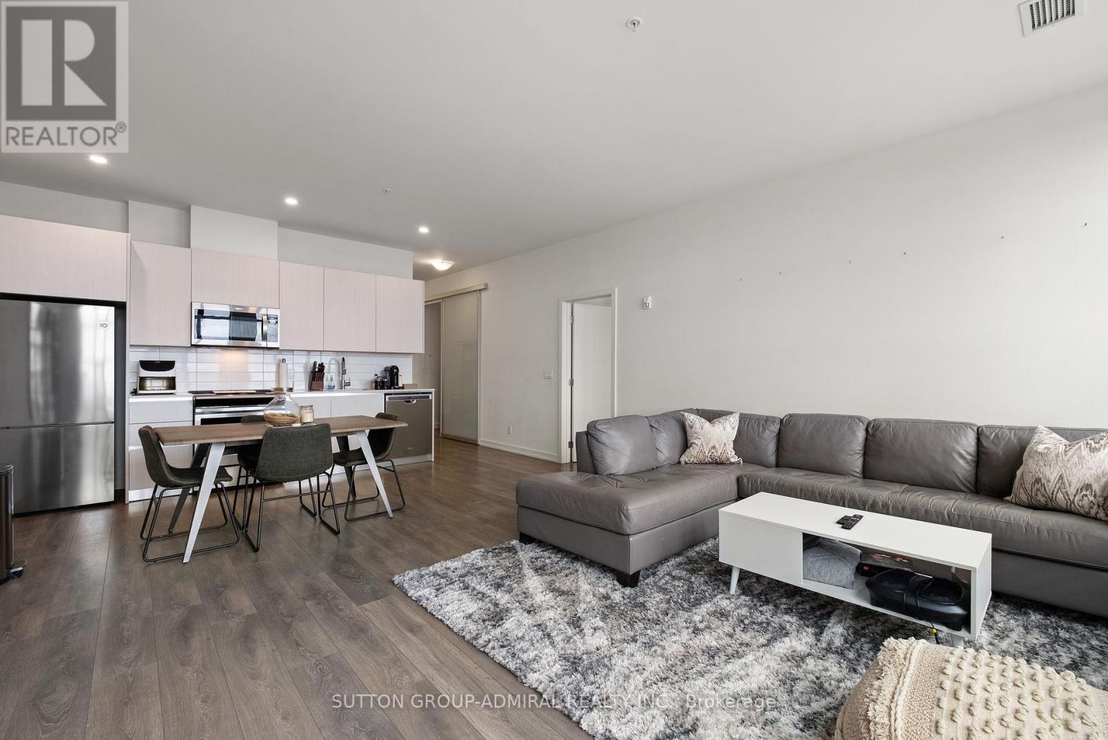 305 - 21 MATCHEDASH STREET