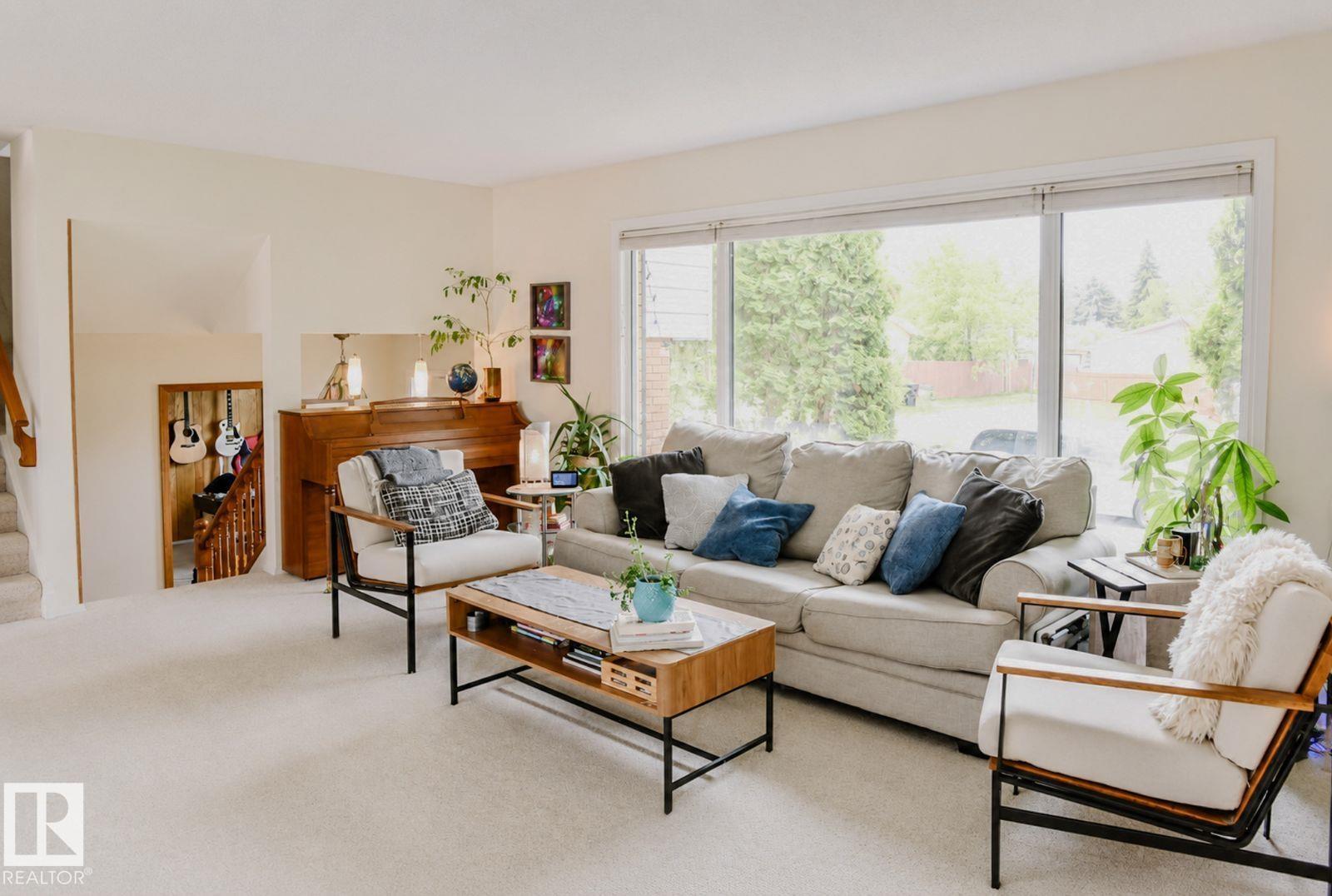 3911 117 ST NW